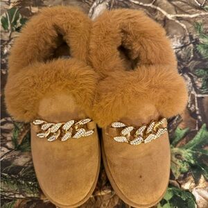 Rouge Helium Tan Faux Fur Comfort Slippers